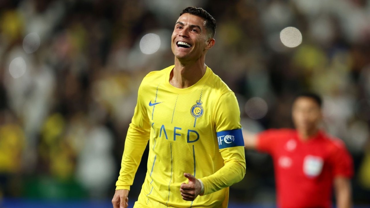 Ronaldo, 39, wants to to defy age, continue career