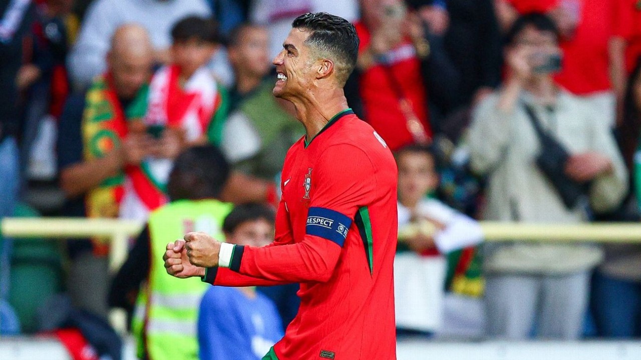 Ronaldo double leads Portugal win over Ireland