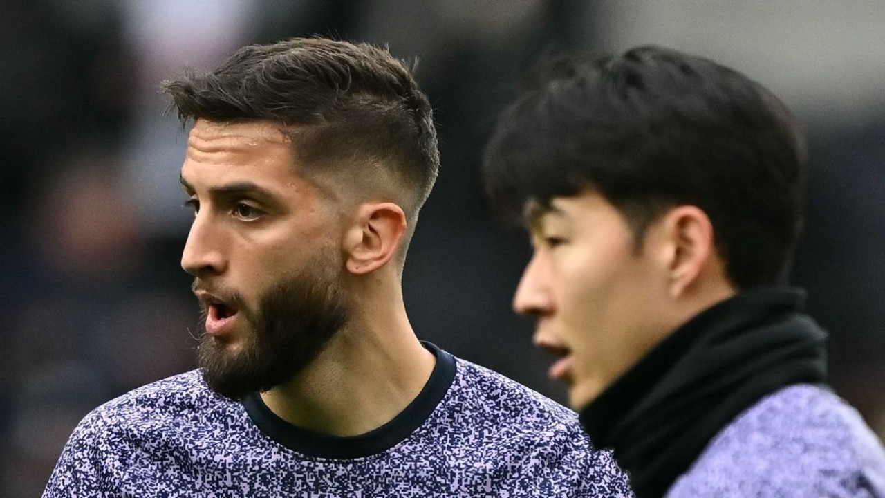 Spurs' Bentancur sorry for offensive Son comment