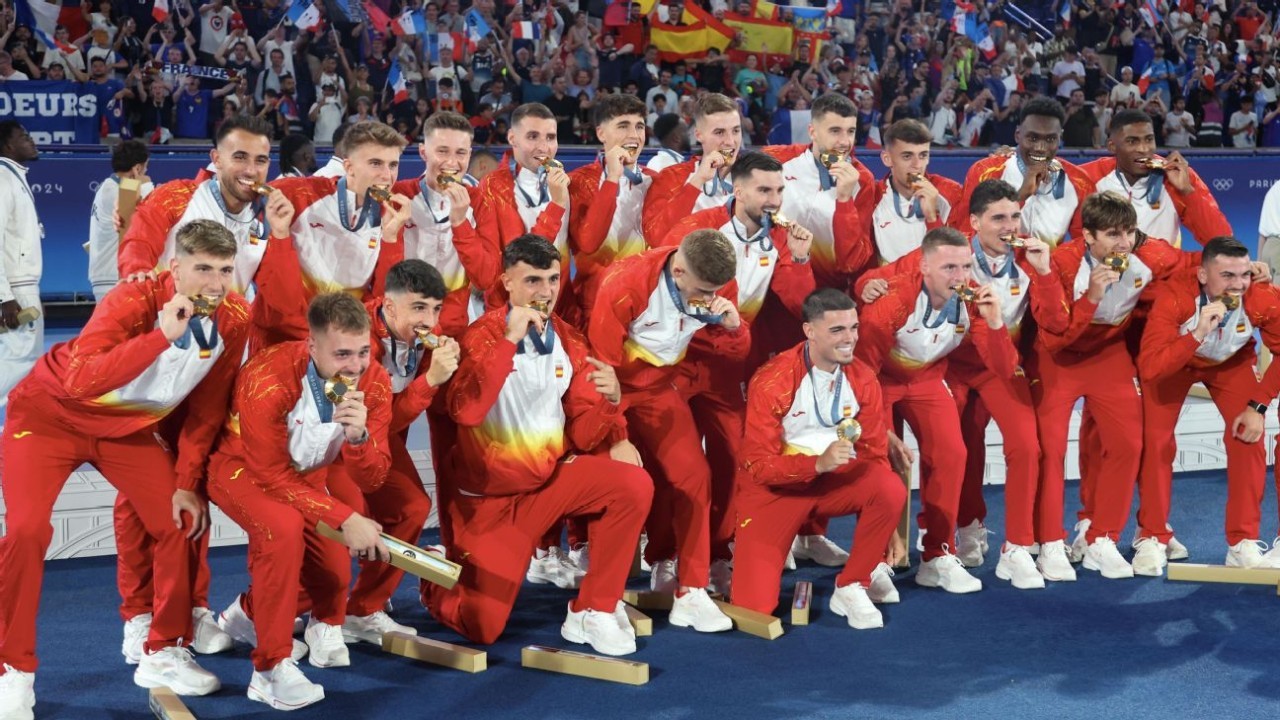 De la Fuente hails golden Spain's dominant 2024