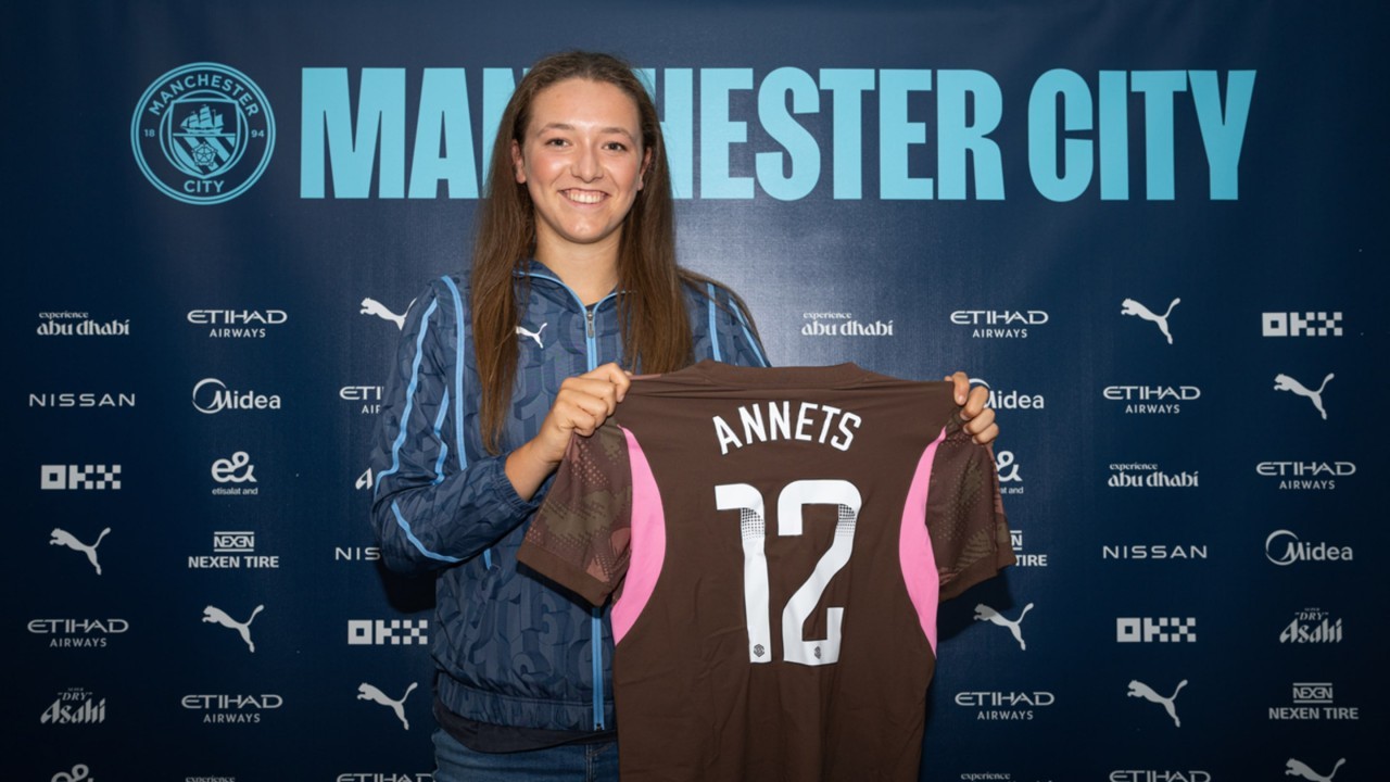 Man City announce arrival of England youth goalkeeper Eve Annets