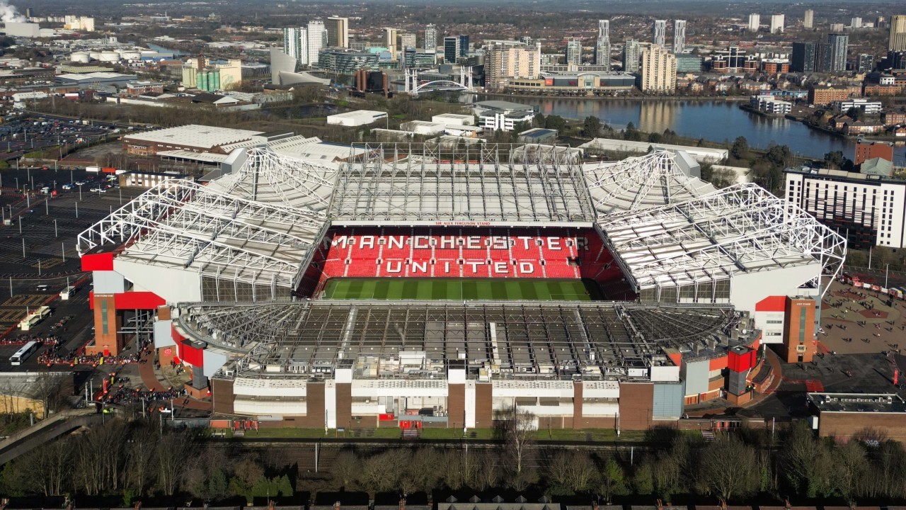 Man Utd 'want to keep existing Old Trafford' even if new stadium is built