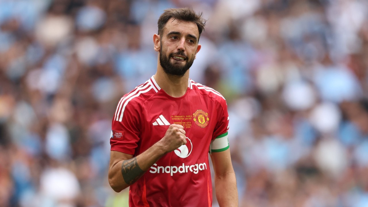 Bruno Fernandes agrees new Man Utd contract - report