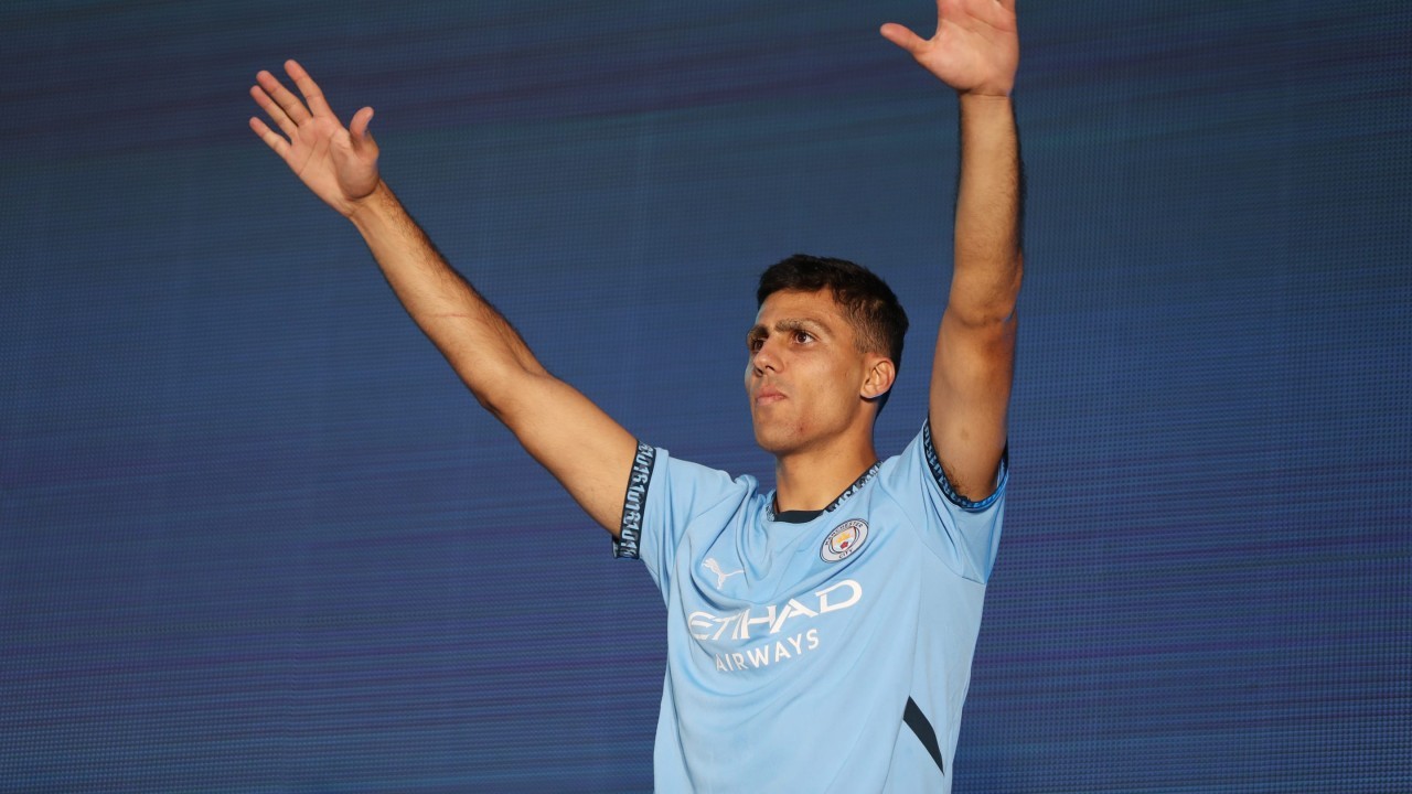 Why isn't Rodri playing for Man City today?