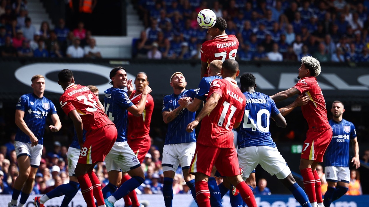 Arne Slot reveals reason for Jarell Quansah's half-time axing at Ipswich