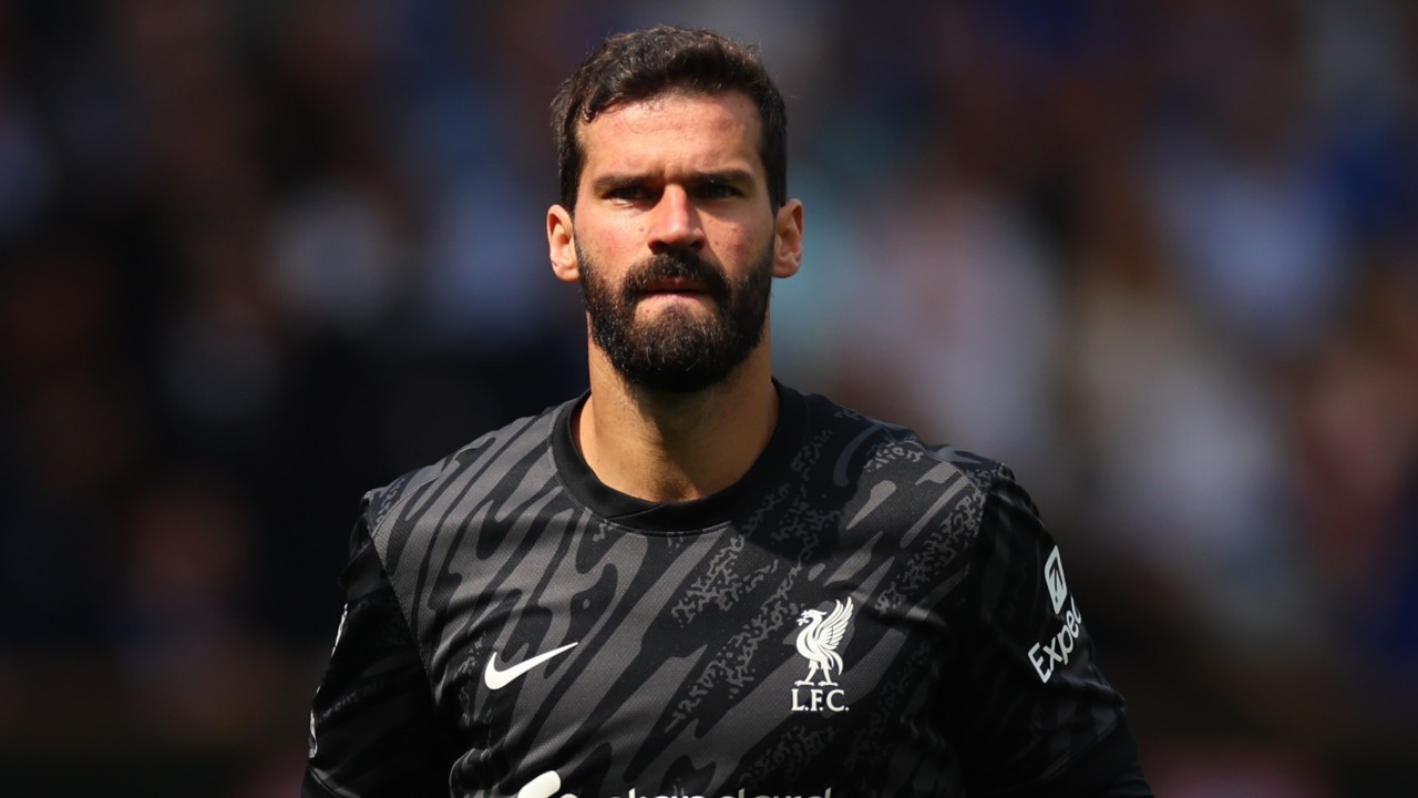 Alisson explains the difference between Arne Slot & Jurgen Klopp tactics