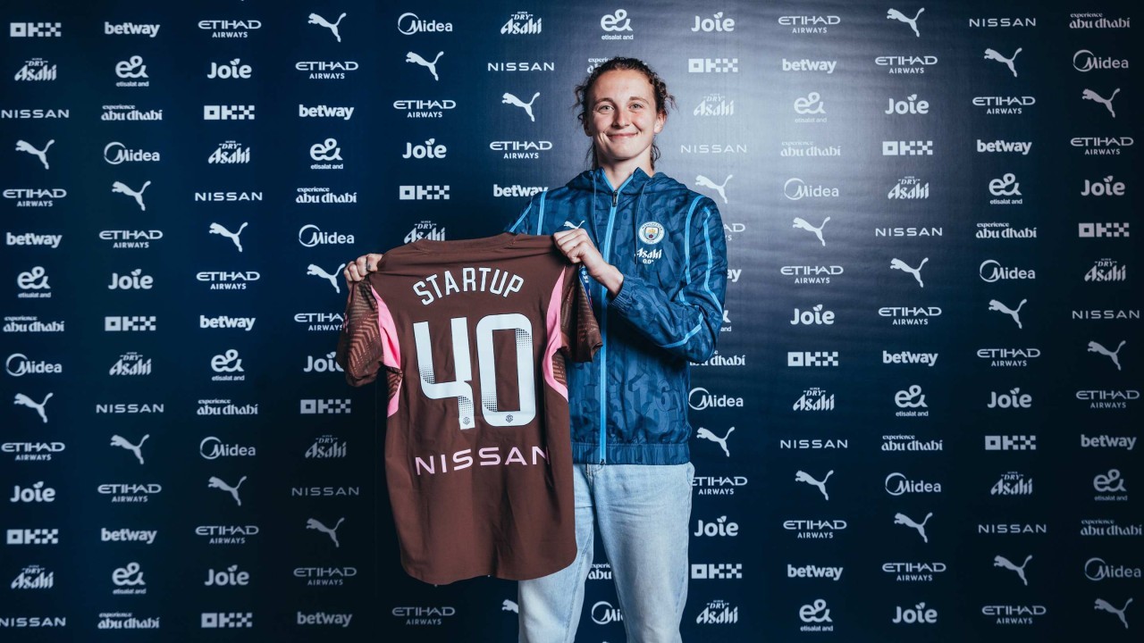 Man City complete signing of goalkeeper Katie Startup