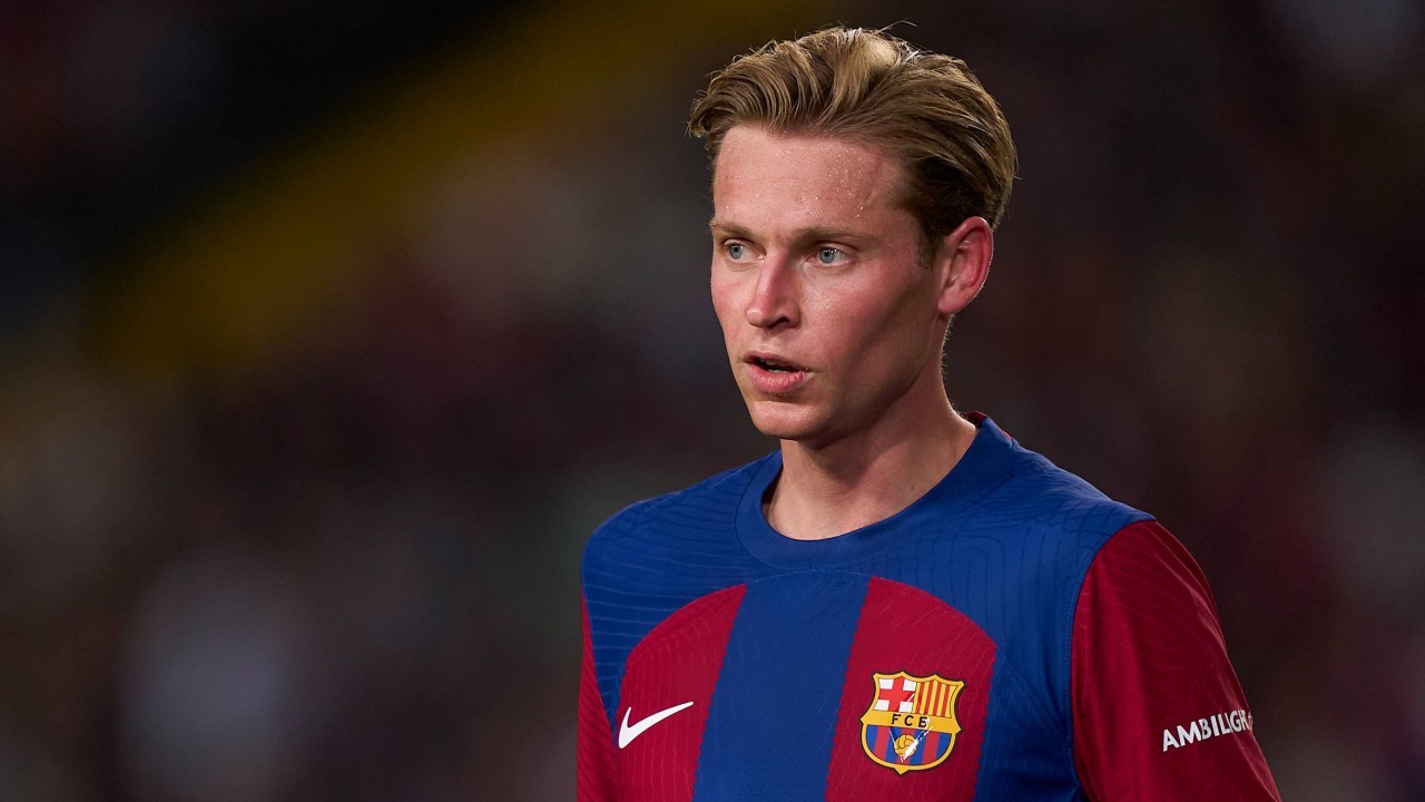 Report: Frenkie de Jong to consider Barcelona future over president feud