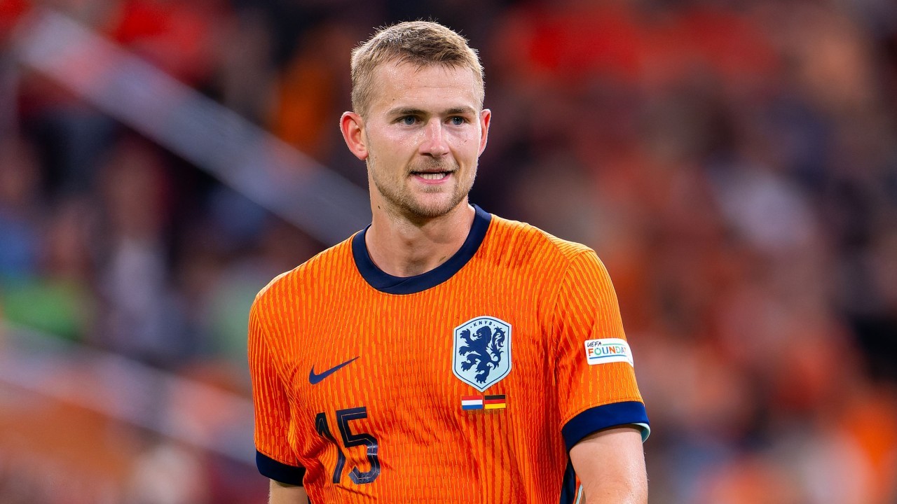 Matthijs de Ligt warned to 'learn' from mistakes after gaffes on international duty