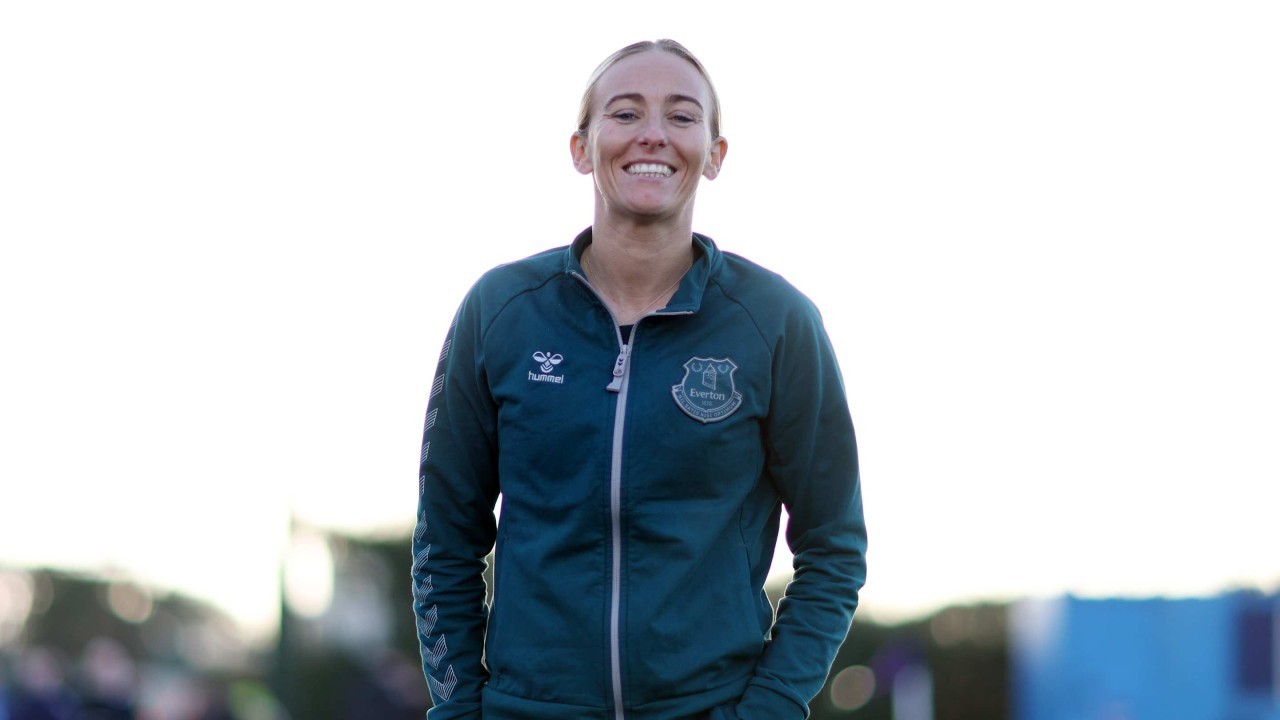 Former England forward Toni Duggan confirms retirement