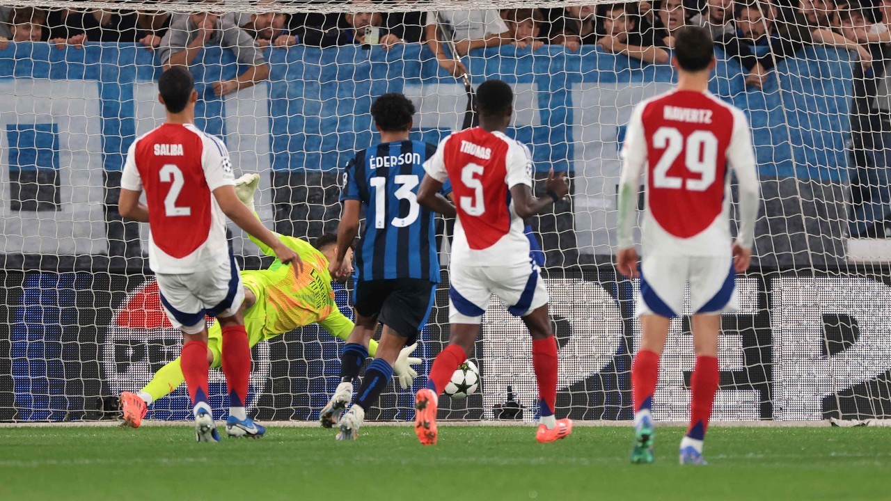 Mikel Arteta hails 'exceptional' David Raya after Atalanta wonder save