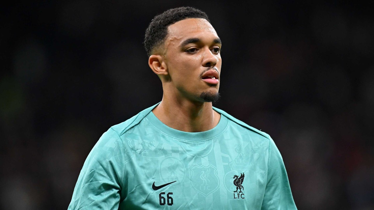 Report: Trent Alexander-Arnold makes shock bid to buy Ligue 1 side