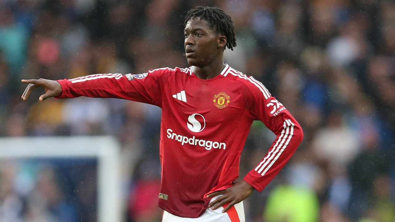 Report: Man Utd keen to reward breakthrough star with new contract