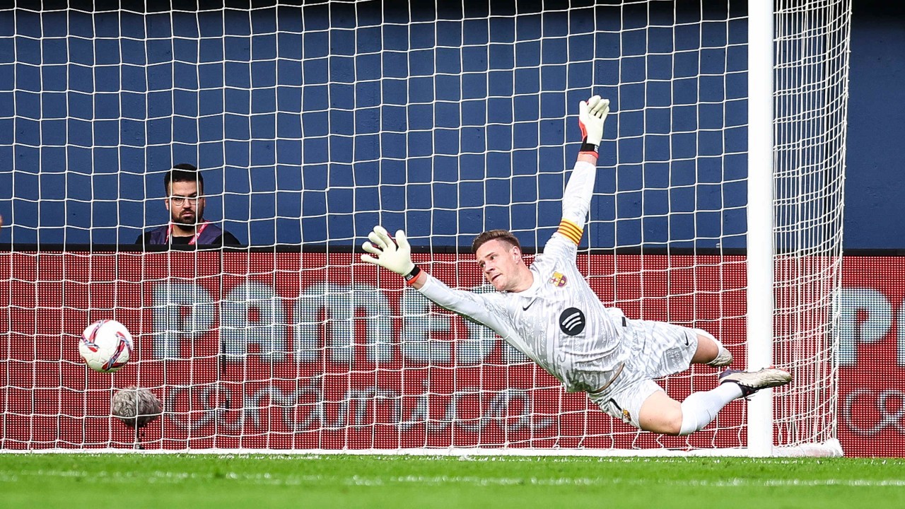 4 goalkeepers Barcelona should consider signing as Marc-Andre ter Stegen replacements