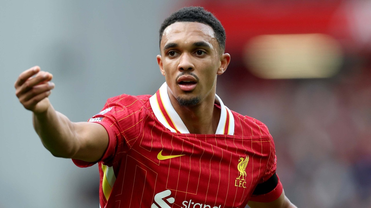 Arne Slot explains how he is helping Trent Alexander-Arnold become a better defender