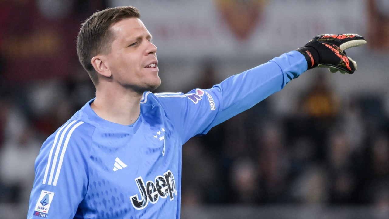 Wojciech Szczesny responds to surprise Barcelona links