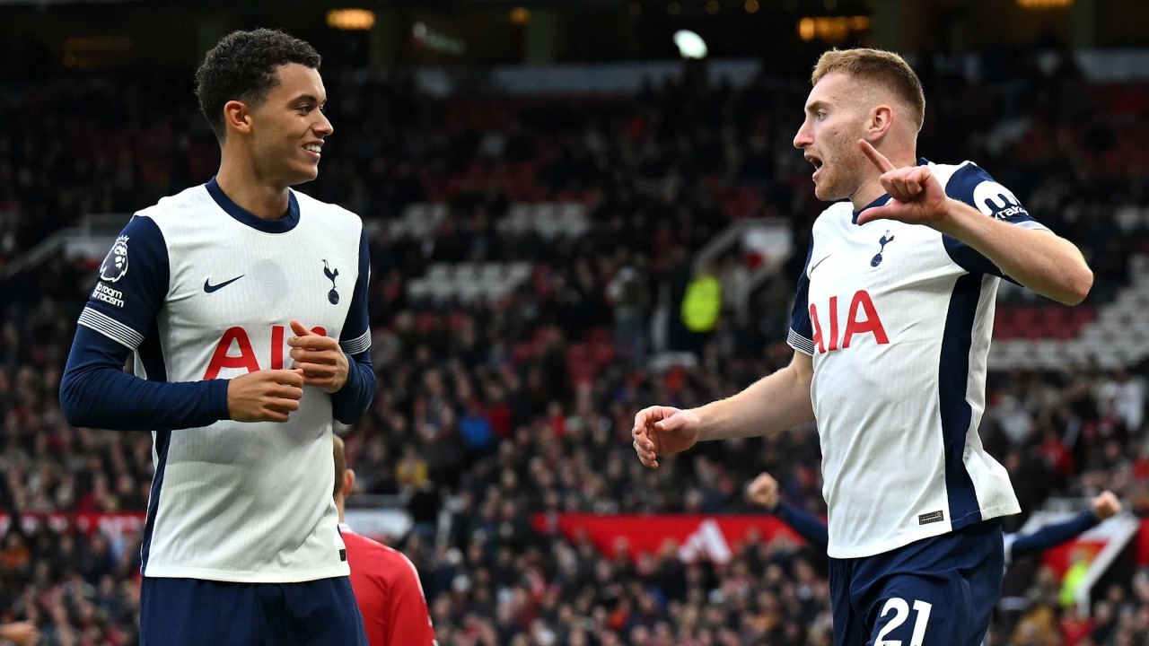 X reacts as Tottenham batter dire Man Utd