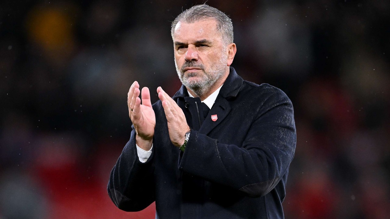 Ange Postecoglou humbles Man Utd with Bruno Fernandes red card admission