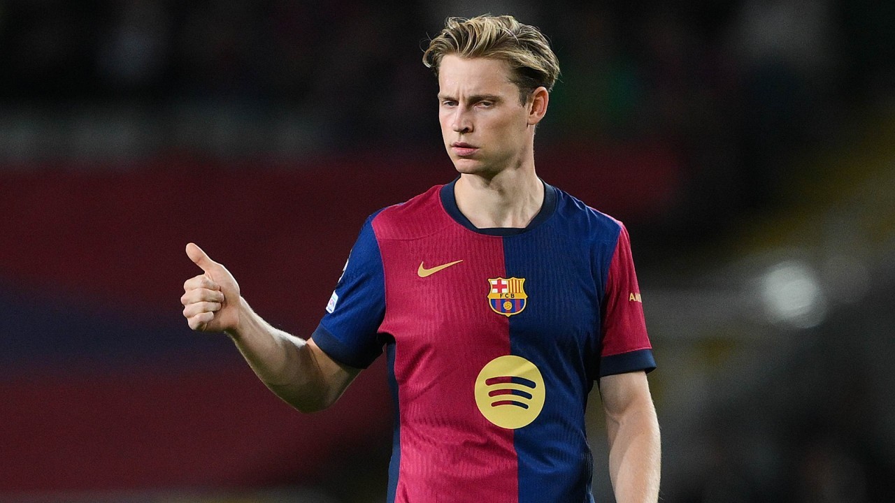 Report: Barcelona hand Frenkie de Jong contract ultimatum as Man Utd & Chelsea register interest