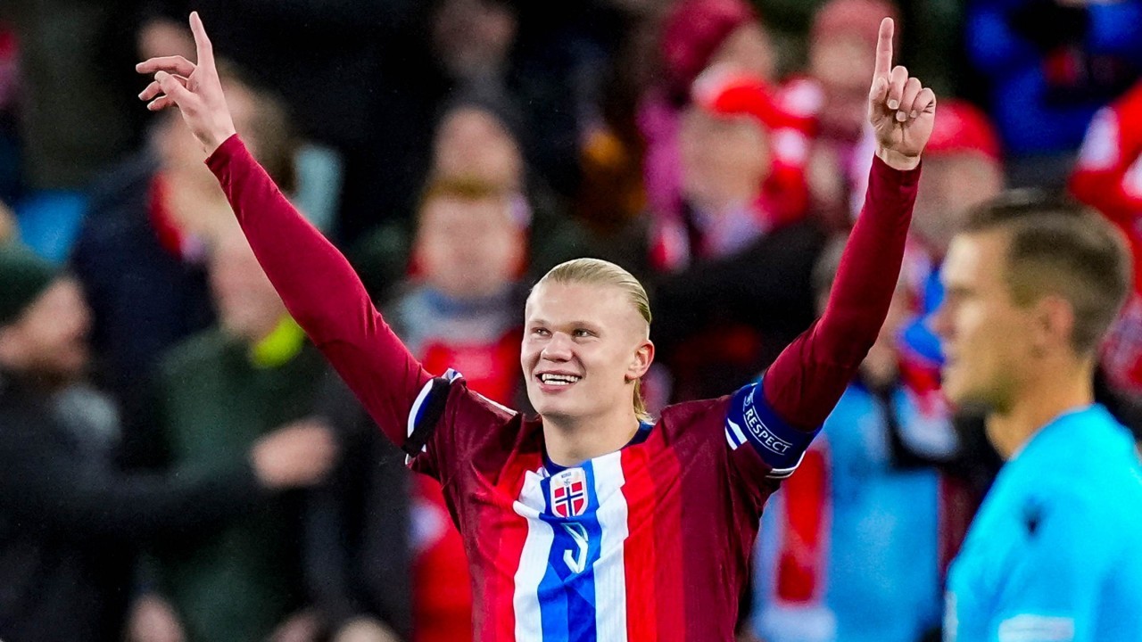 Erling Haaland breaks goalscoring record in Norway win