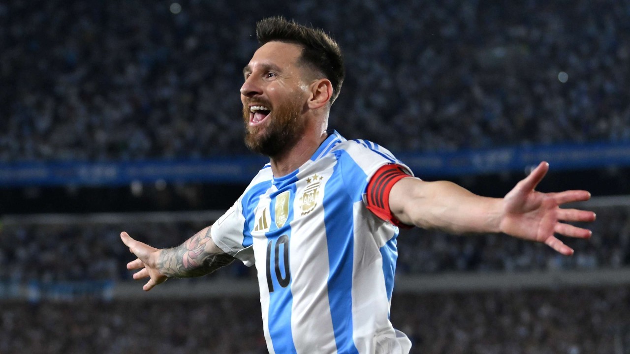 Lionel Messi provides shock update on his playing future