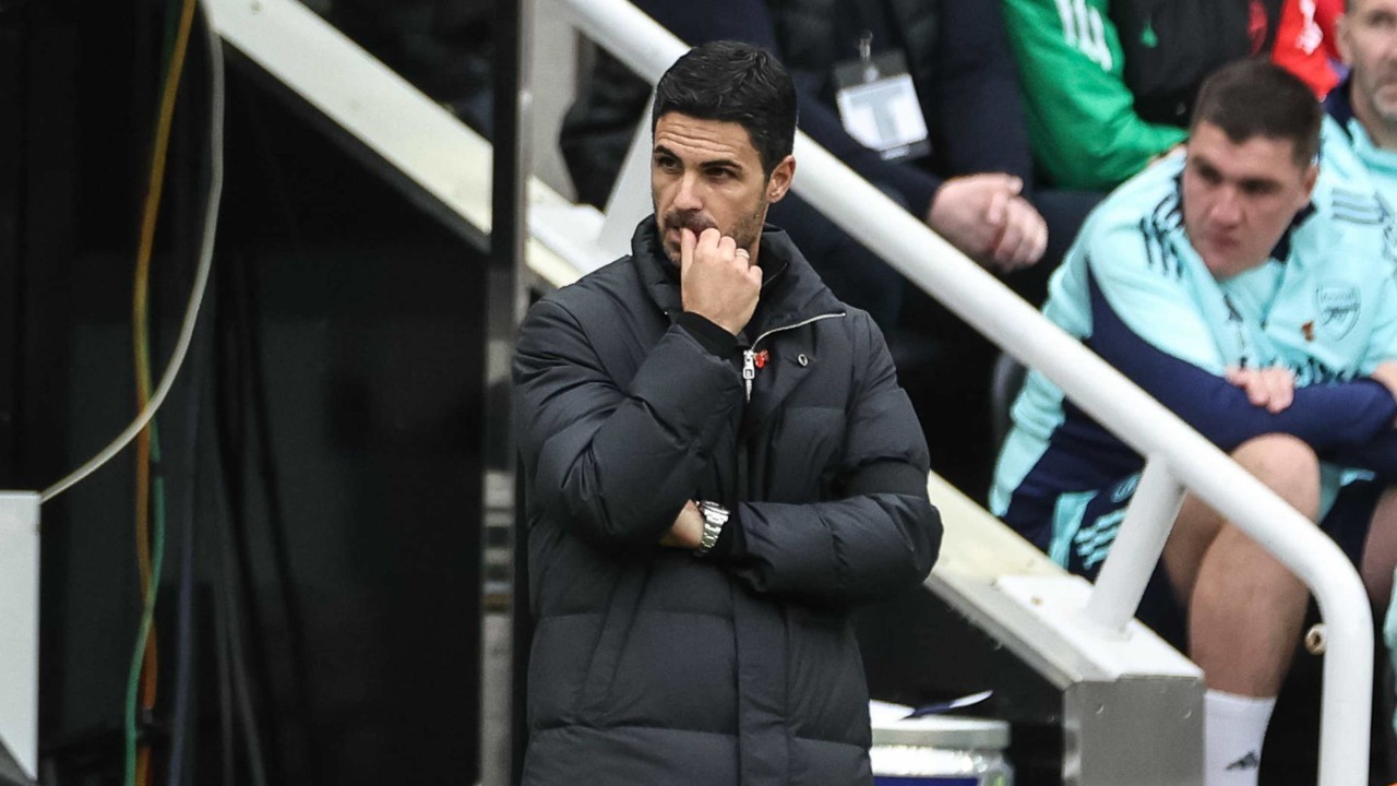 Mikel Arteta shrugs off Arsenal title fears and sets challenge for players