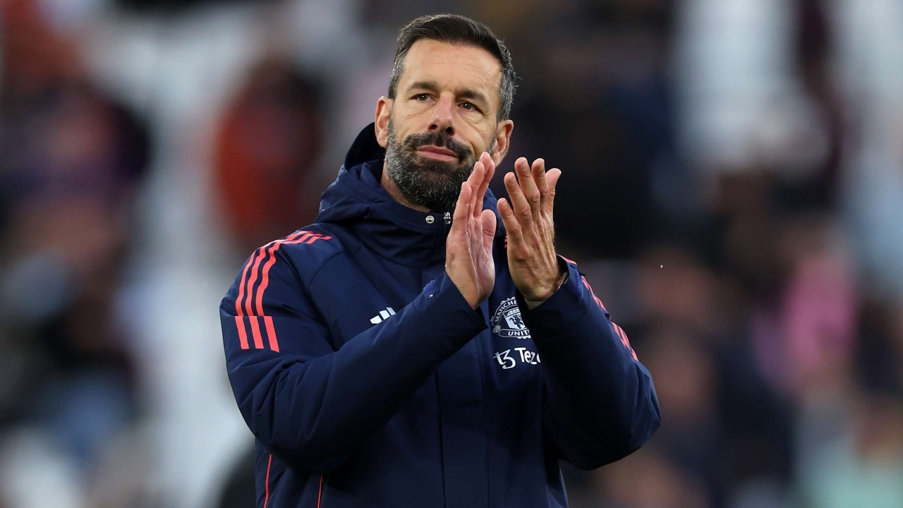 Report: Man Utd squad's stance on Ruud van Nistelrooy's future revealed