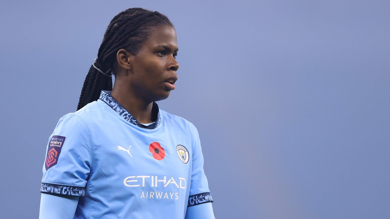 Khadija Shaw sets new WSL record with hat-trick against Tottenham