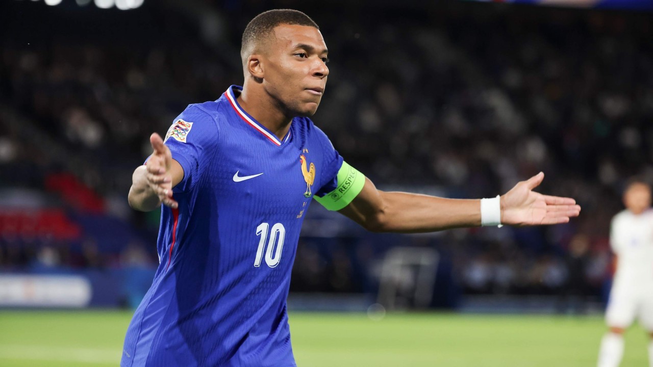 Didier Deschamps to 'discuss' France captaincy with Kylian Mbappe