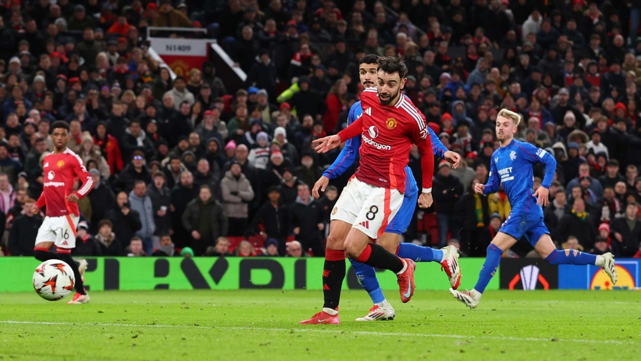 Man Utd 2-1 Rangers: Match report & talking points following late Europa League drama