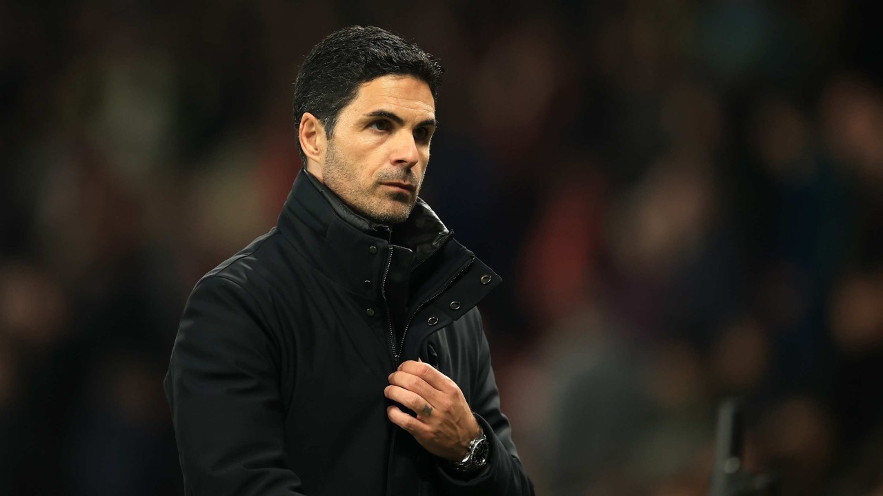 Mikel Arteta walks out of interview over Premier League title race question