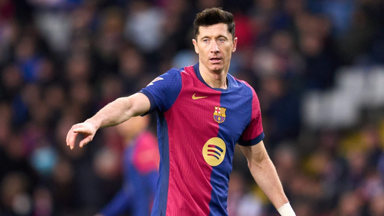 Robert Lewandowski's agent confirms plans over Barcelona future